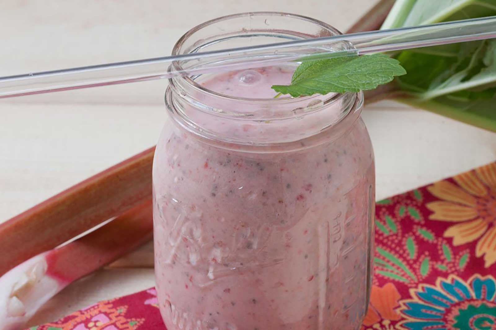 Refreshing Rhubarb Smoothie